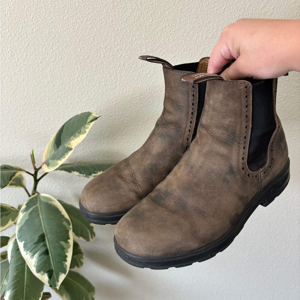 Blundstones